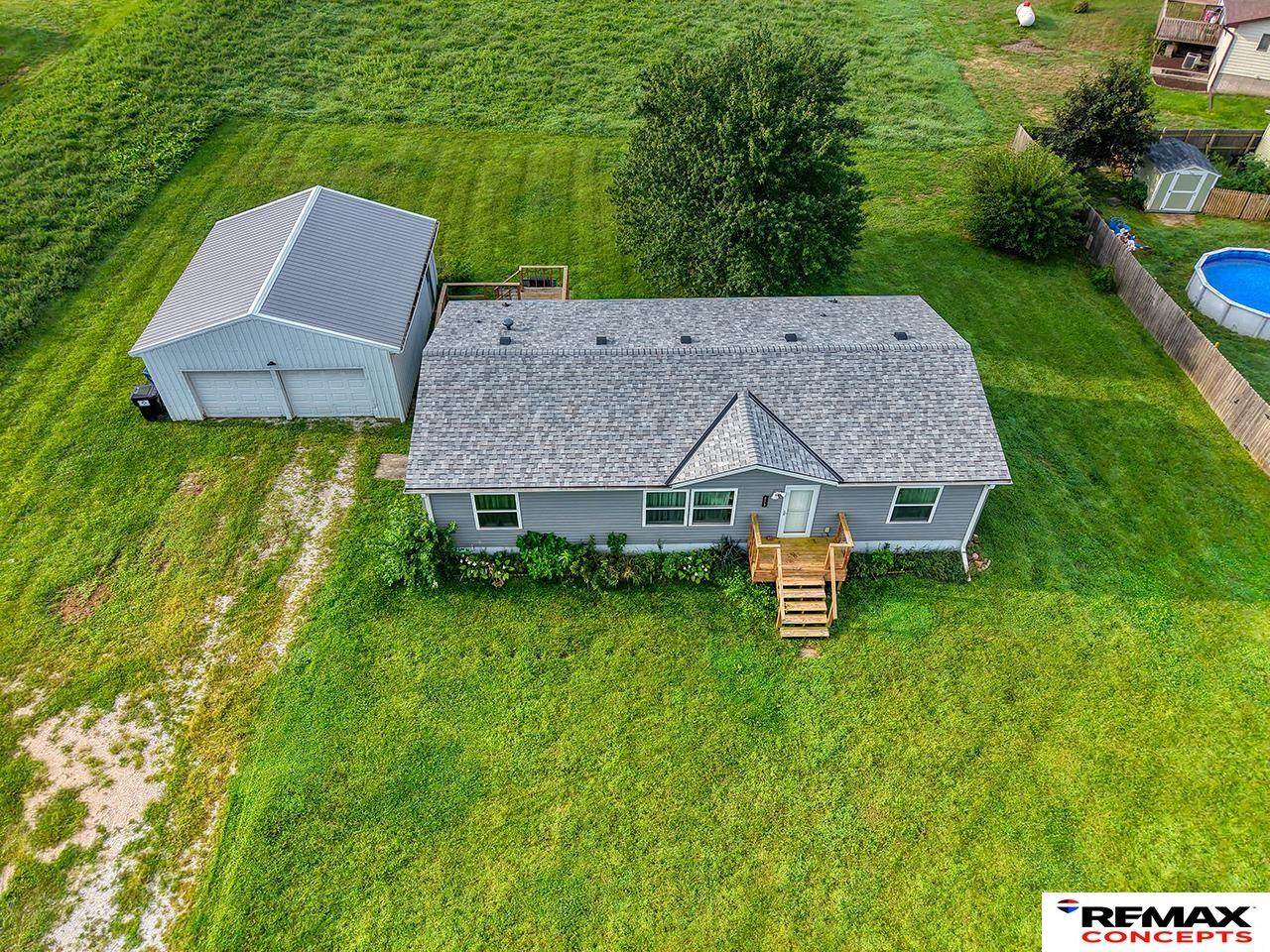 613 2Nd Street - Photo 1