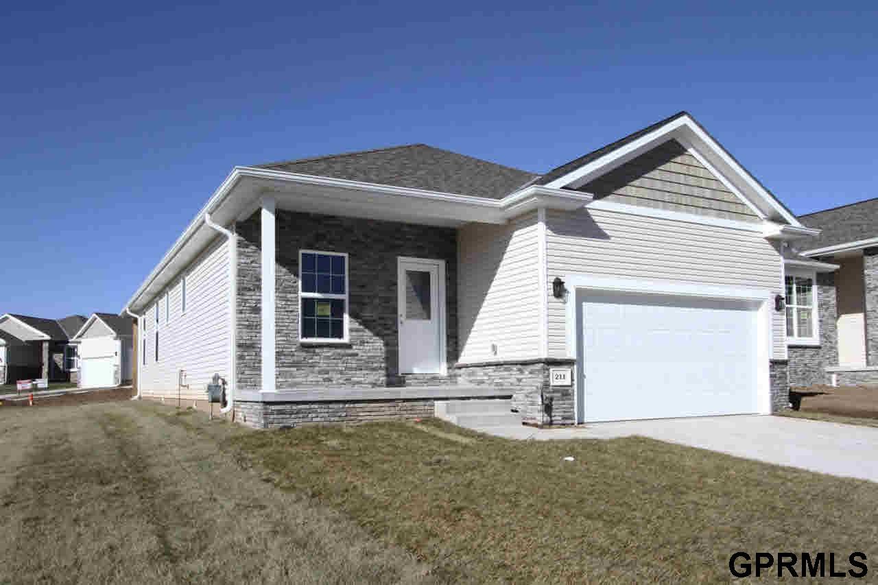 211 Pebble Beach Street - Photo 1