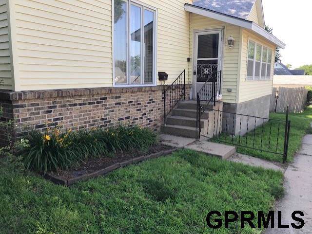 1202 6TH Street - Photo 1