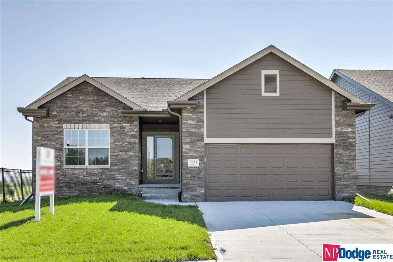 7428 175 Circle - Photo 1