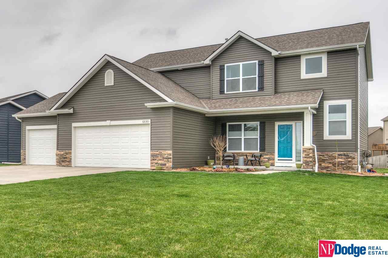 12010 Ashwood Drive - Photo 1