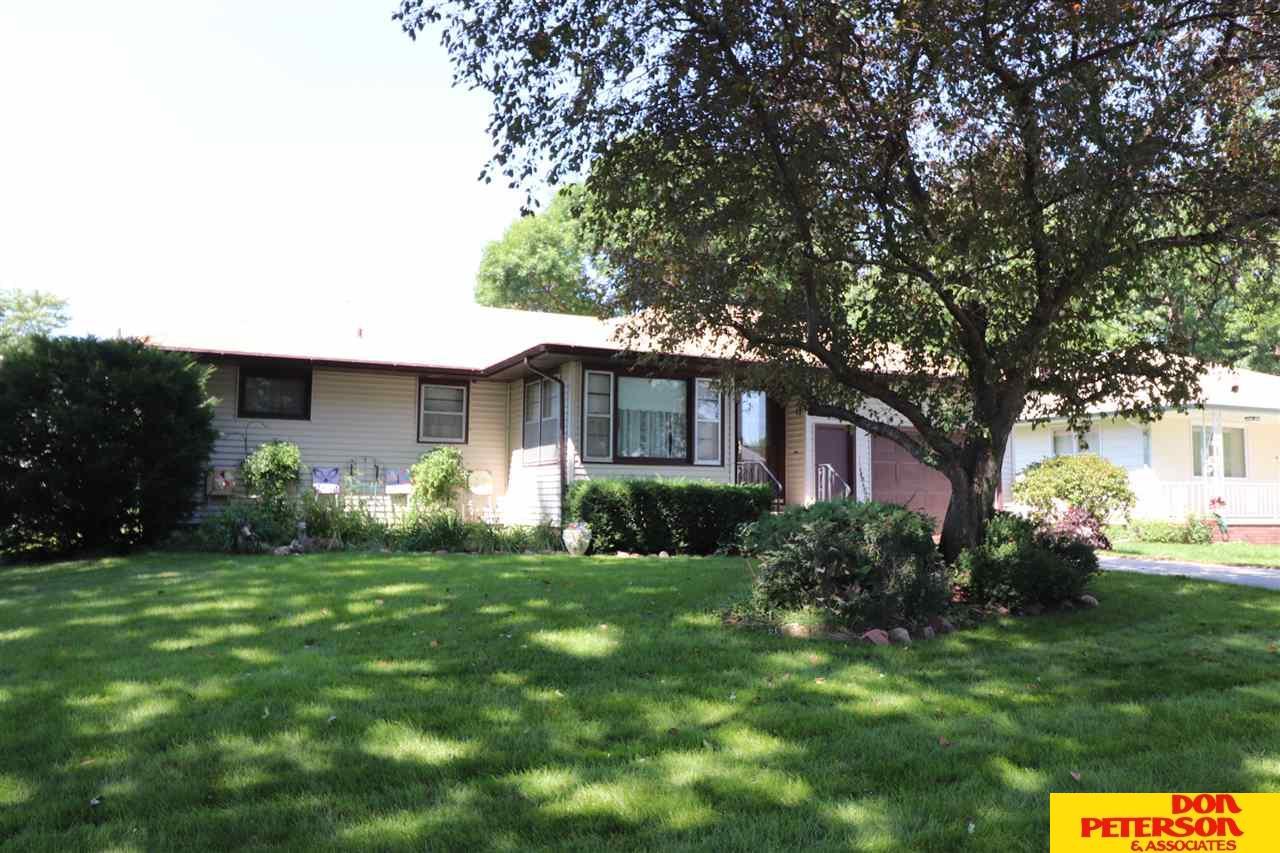 605 8th - Photo 1