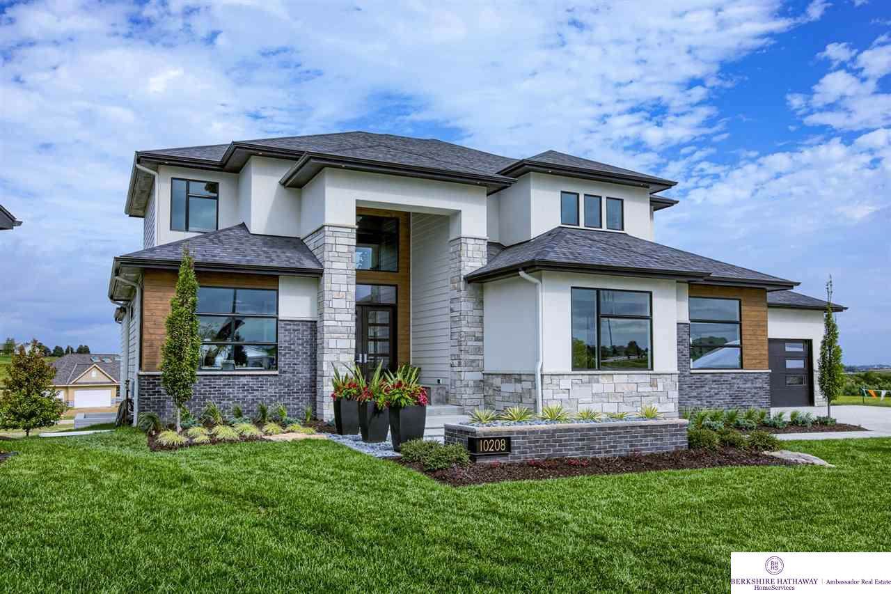 10208 183 Avenue Circle - Photo 1