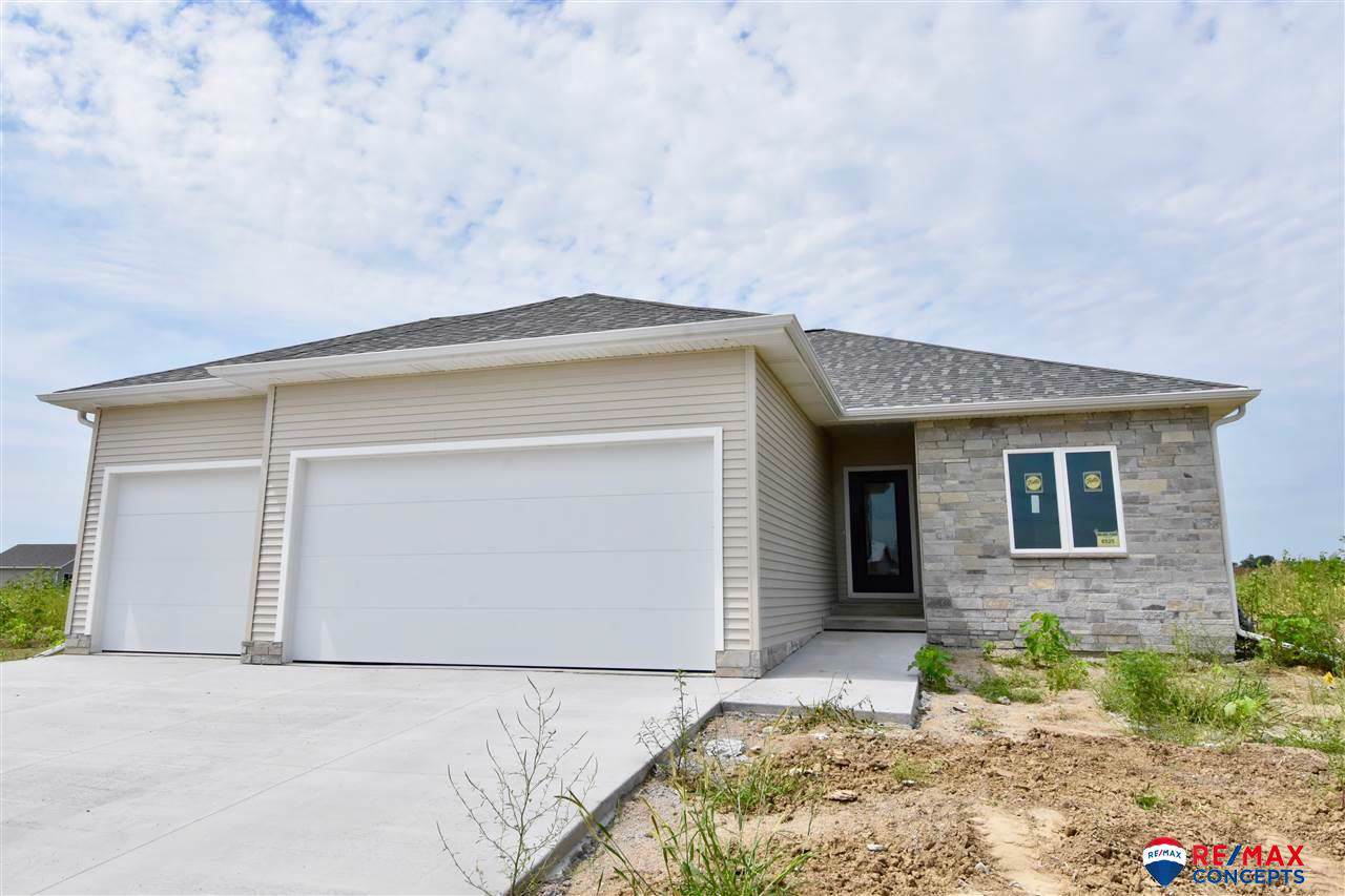6525 8th Street - Photo 1