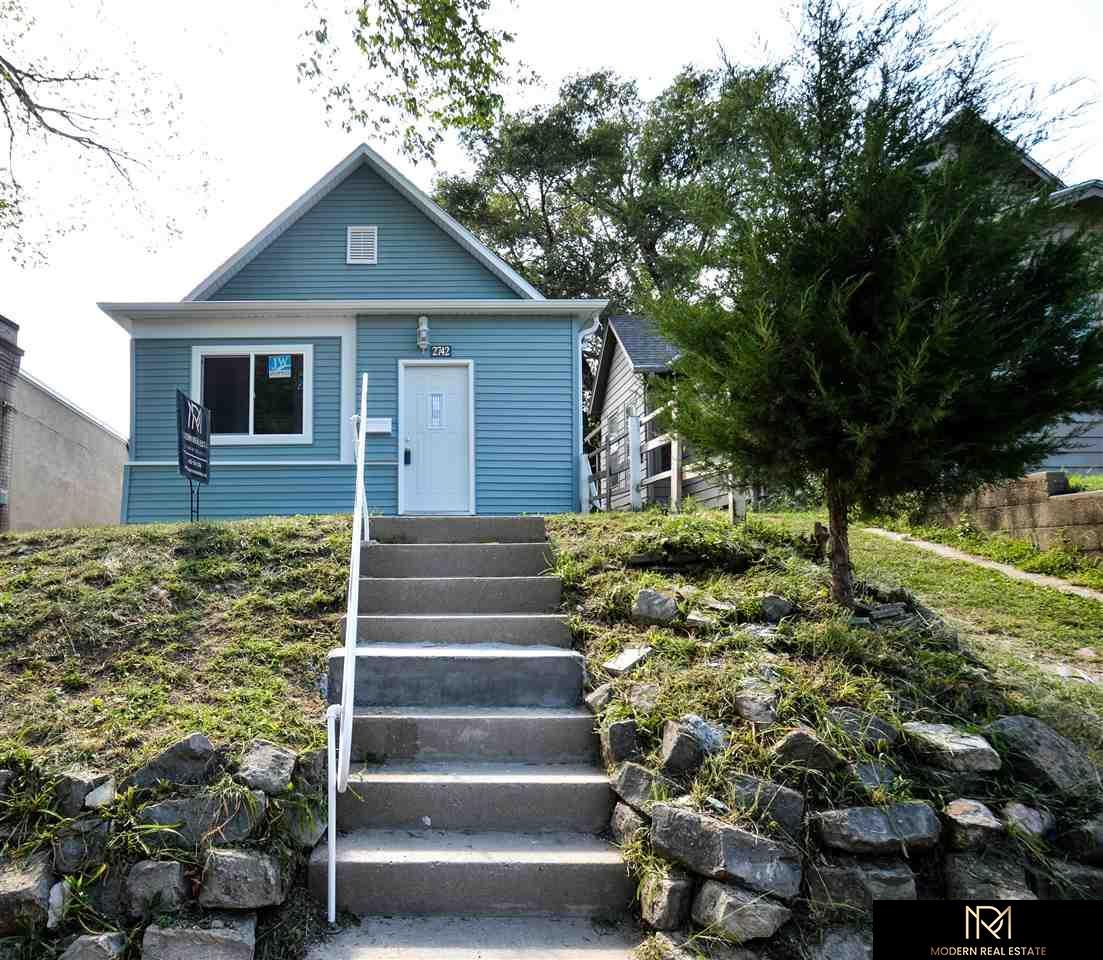 2742 9 Street - Photo 1