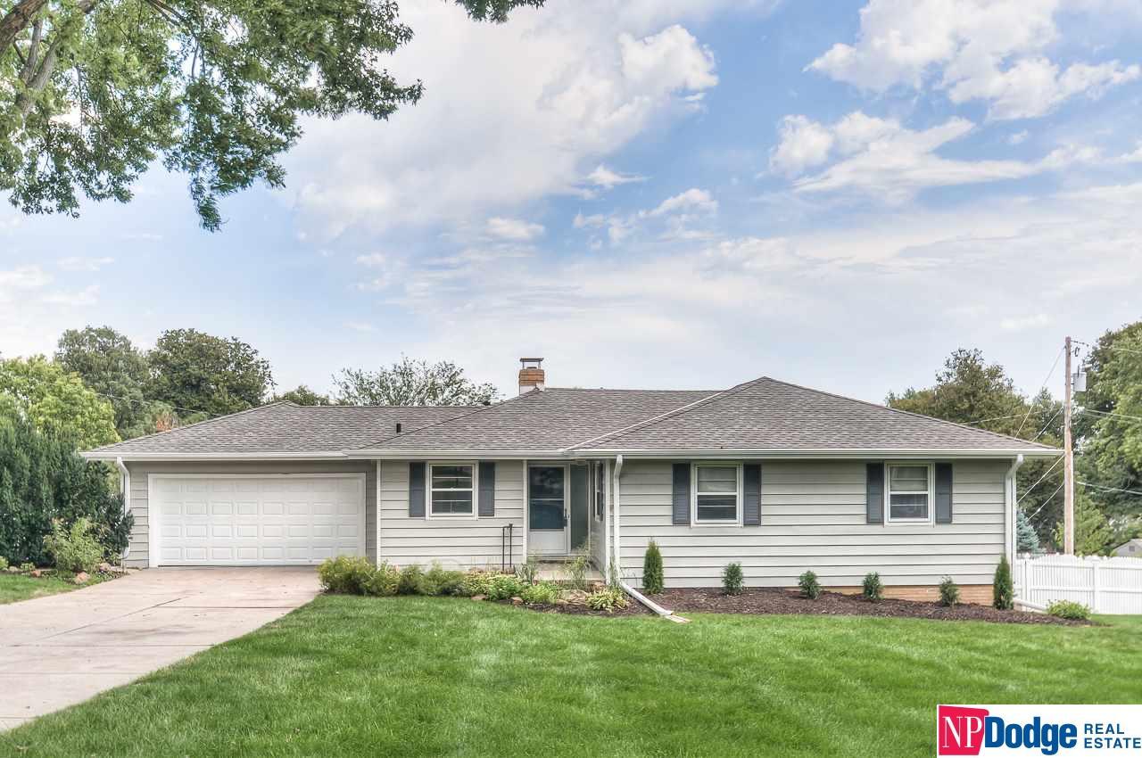 327 92 Street - Photo 1