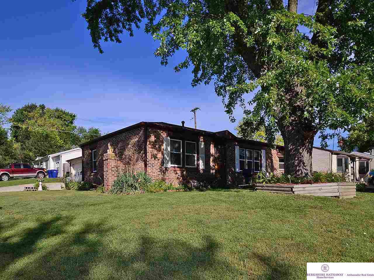 7110 69 Street - Photo 1