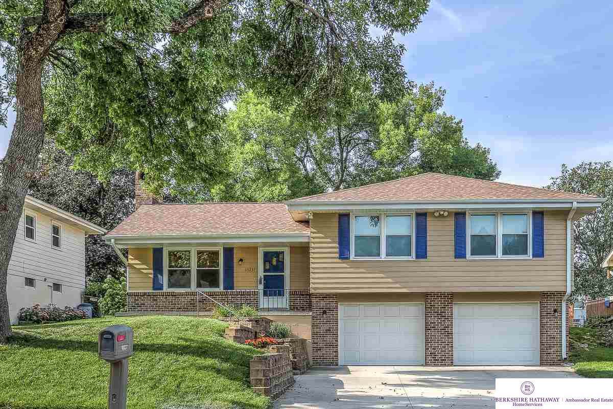 10237 O Street - Photo 1