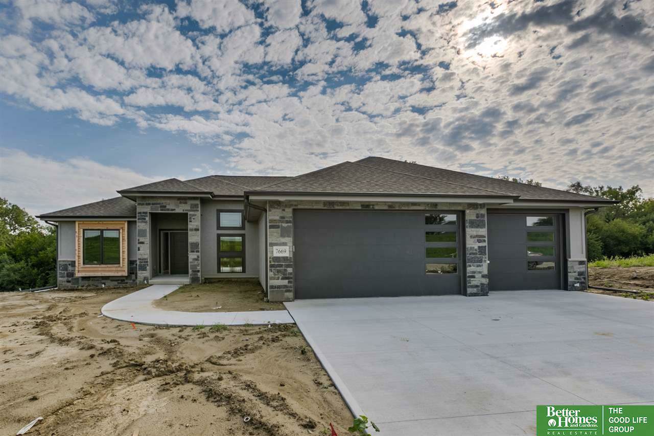 7669 166th Avenue - Photo 1