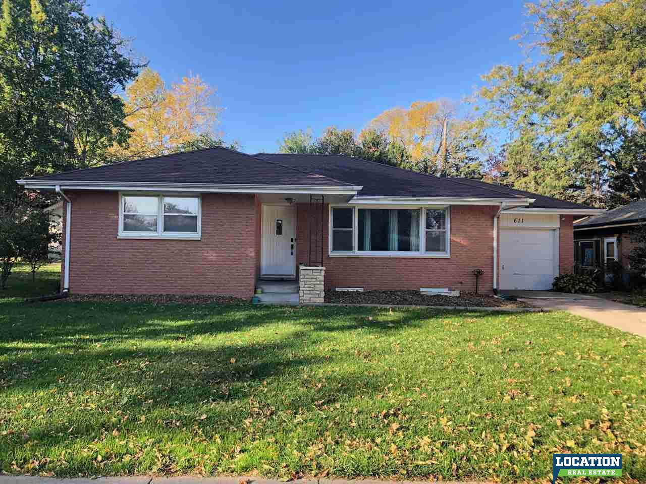 611 Windsor Drive - Photo 1