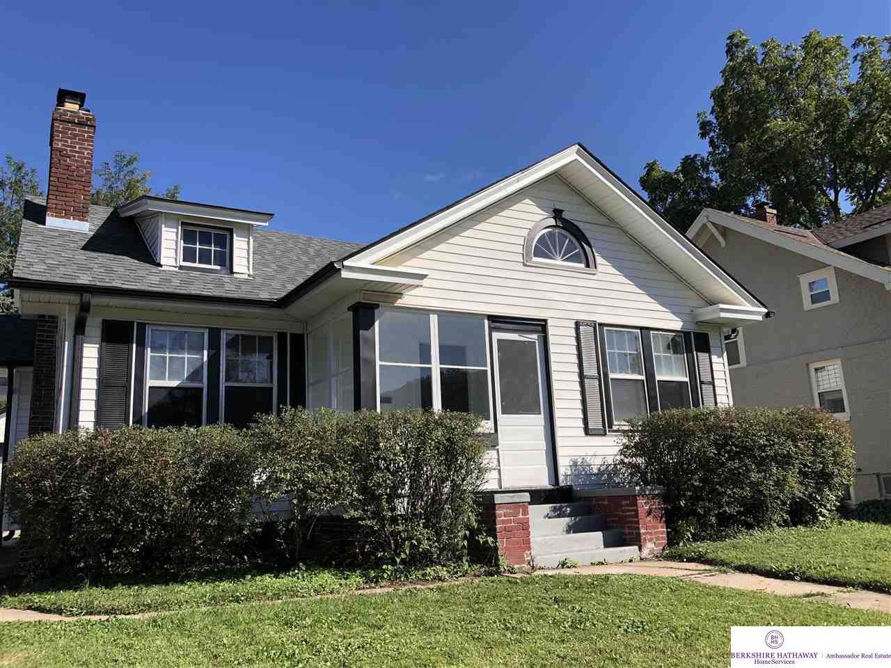 849 60 Street - Photo 1