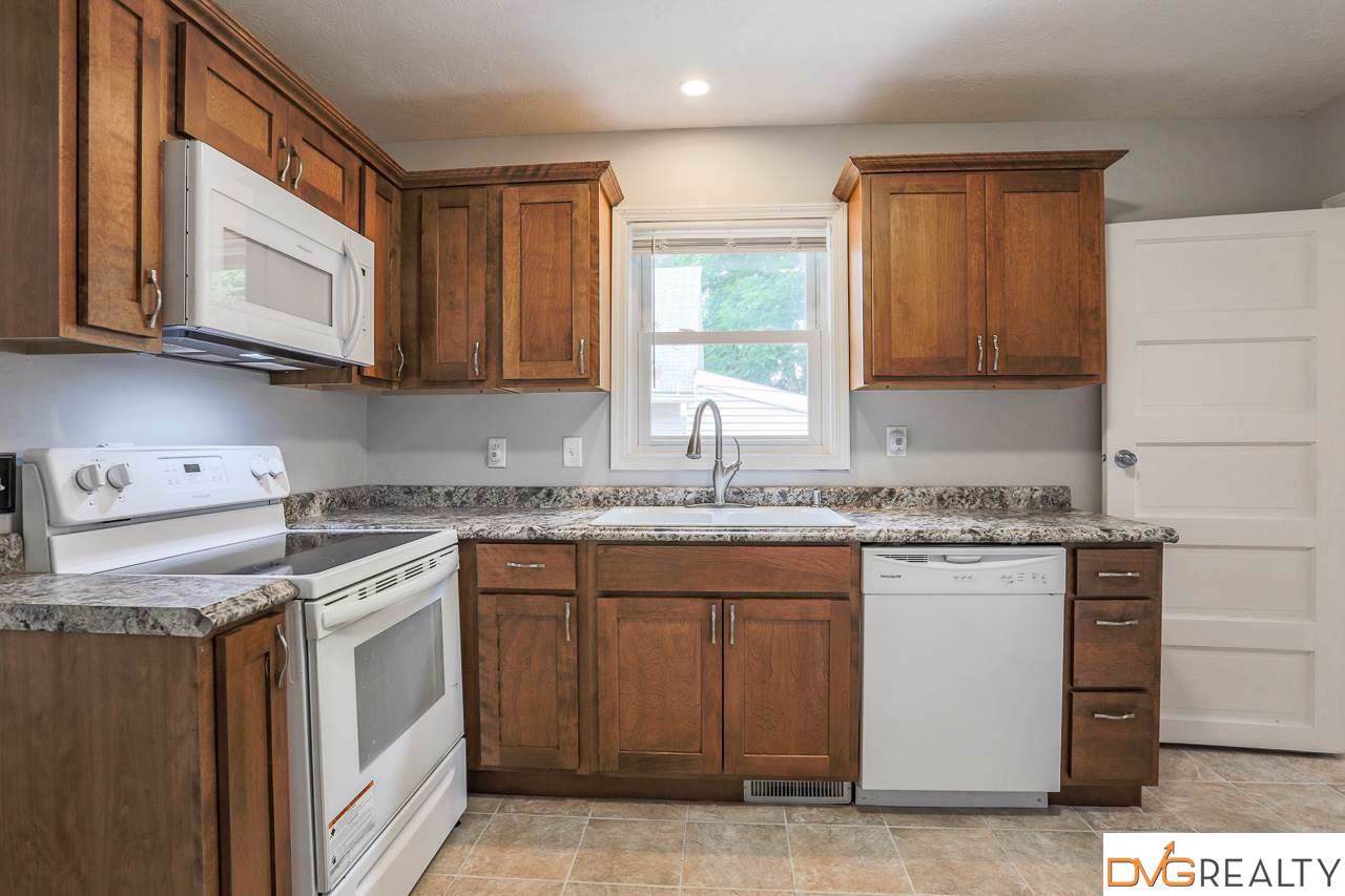 2413 Blondo Street - Photo 1