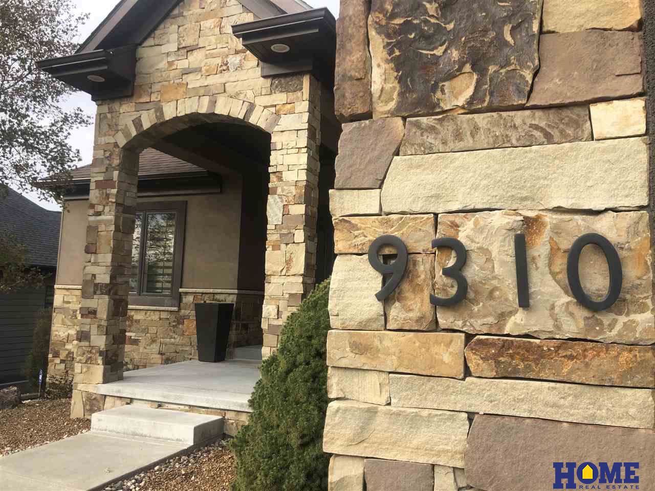 9310 Blackwood Avenue - Photo 1
