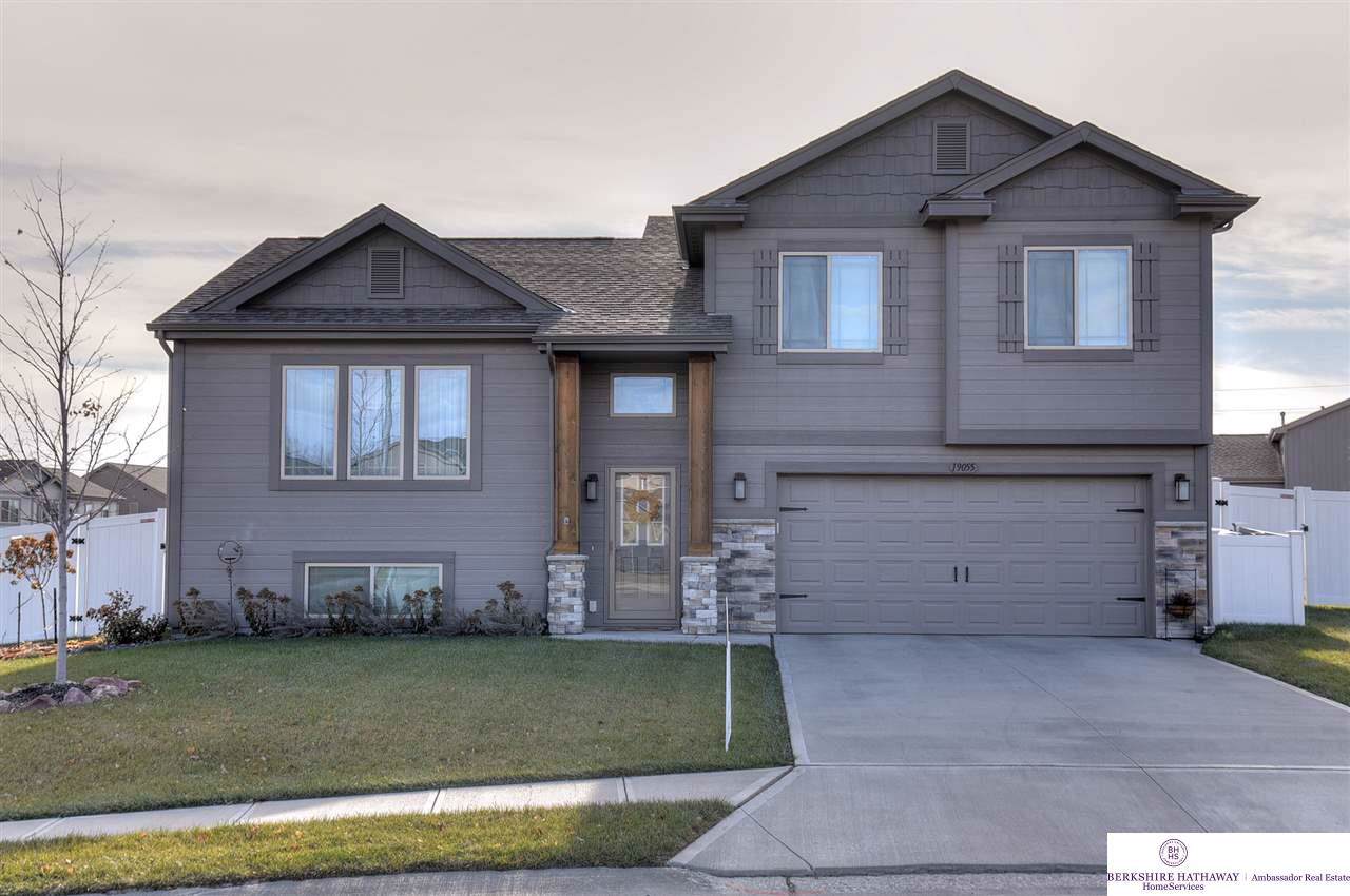19055 Greenleaf Street - Photo 1