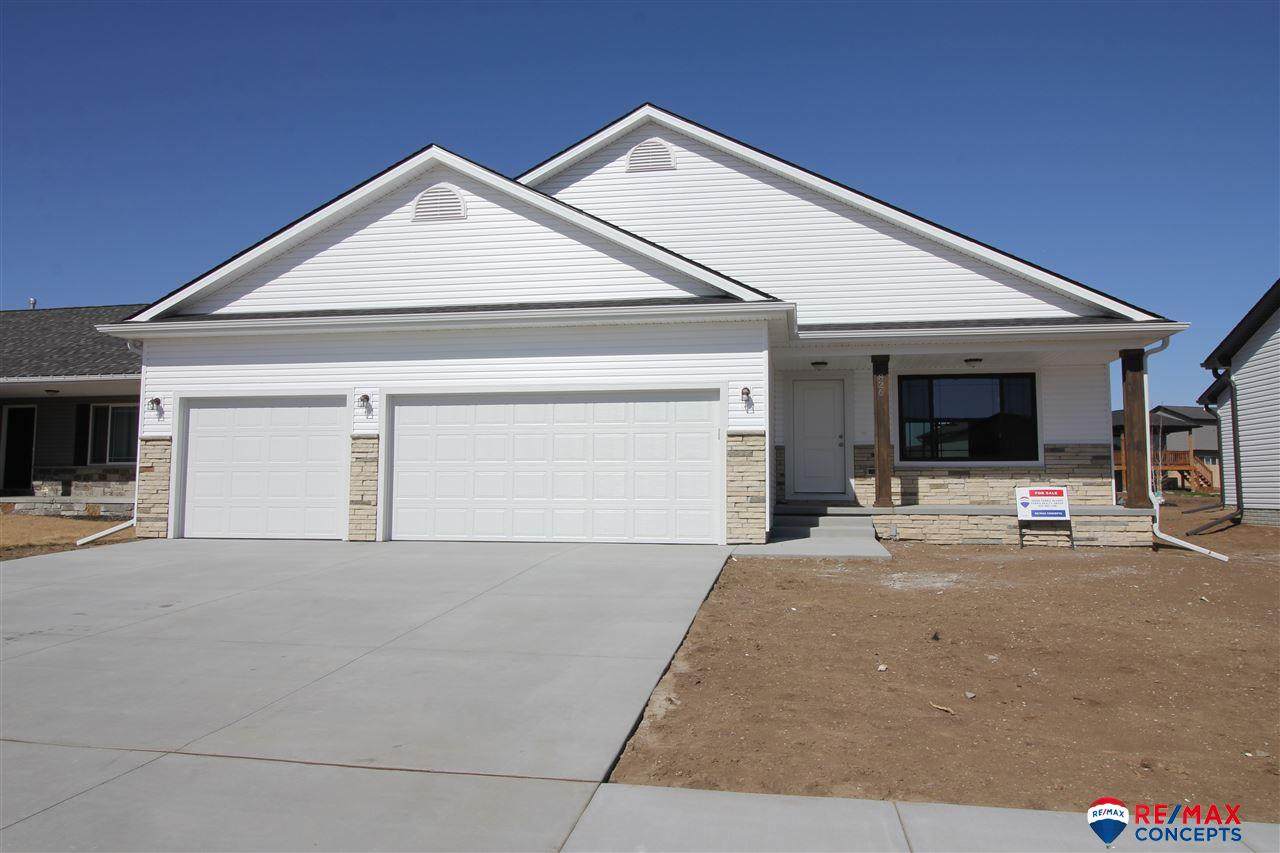 826 Torreon Way - Photo 1