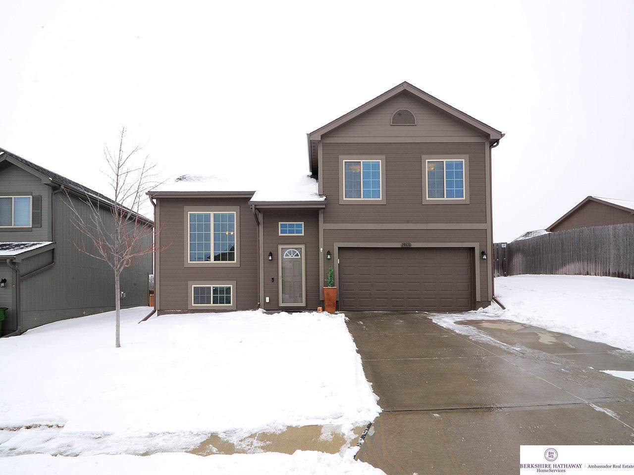 19616 S Street - Photo 1
