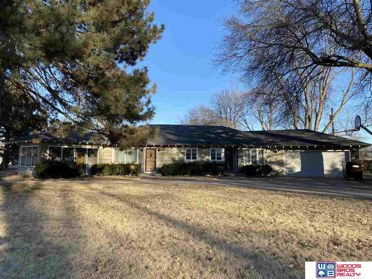 915 Main Street - Photo 1