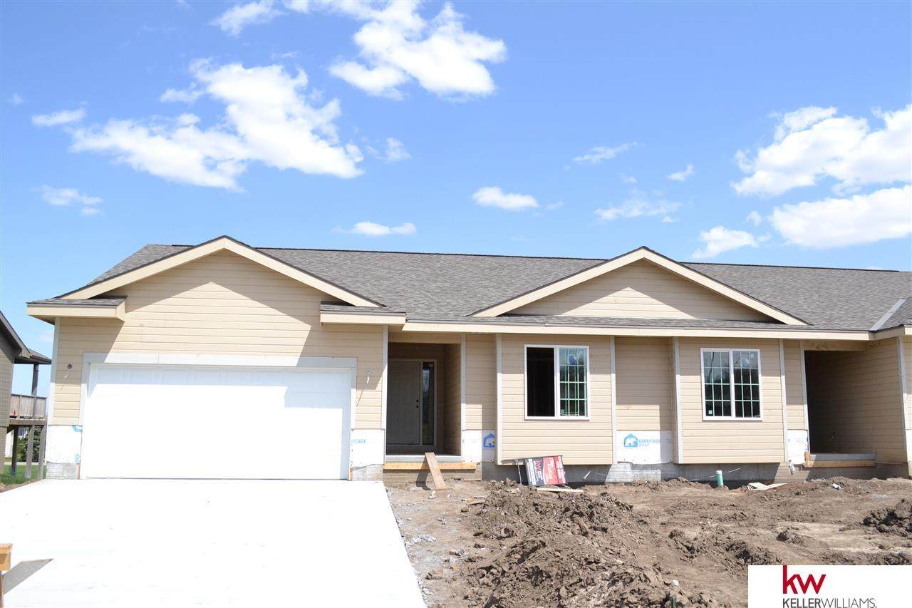 3031 Lakeside Drive - Photo 1