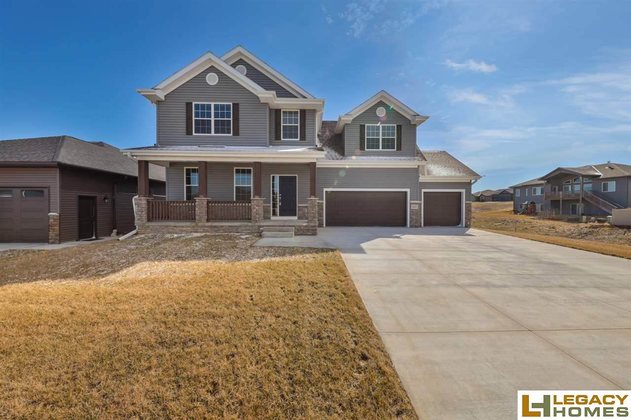 10221 White Pine Road - Photo 1