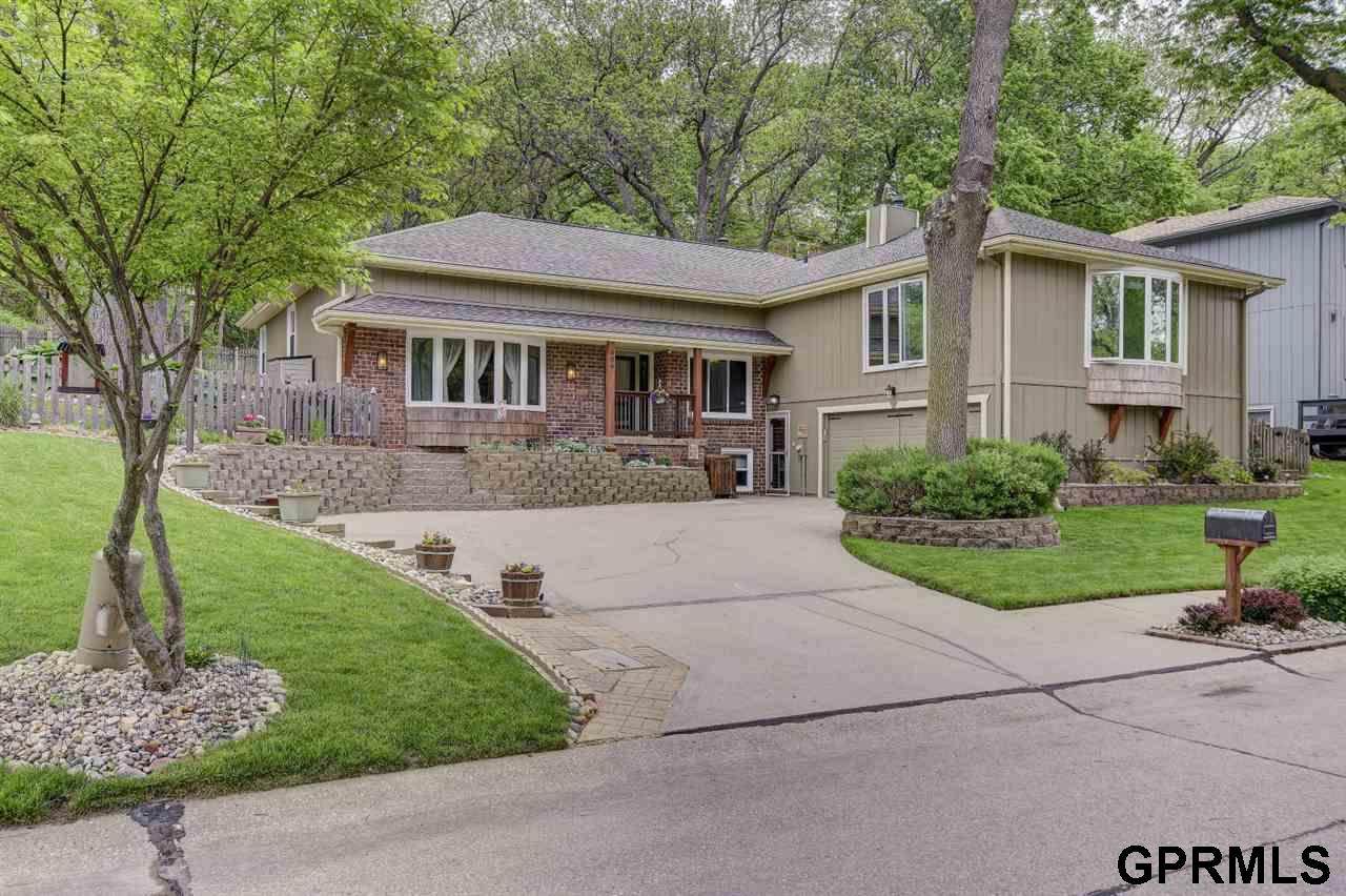409 Greenbriar Court - Photo 1