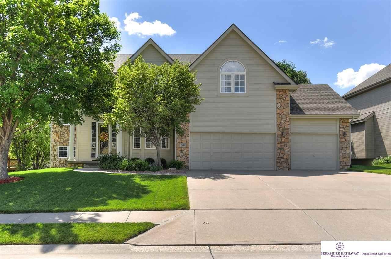 7411 173rd Street - Photo 1