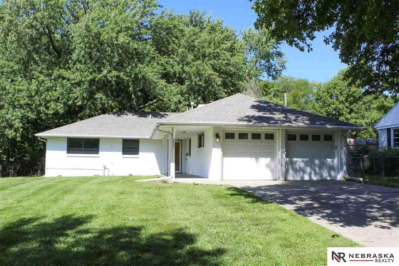 3251 Summit Boulevard - Photo 1