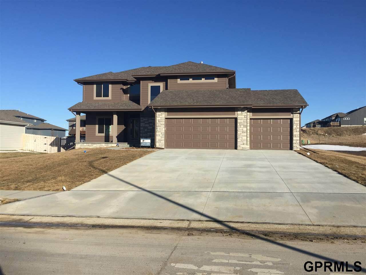5012 Waterford Avenue - Photo 1