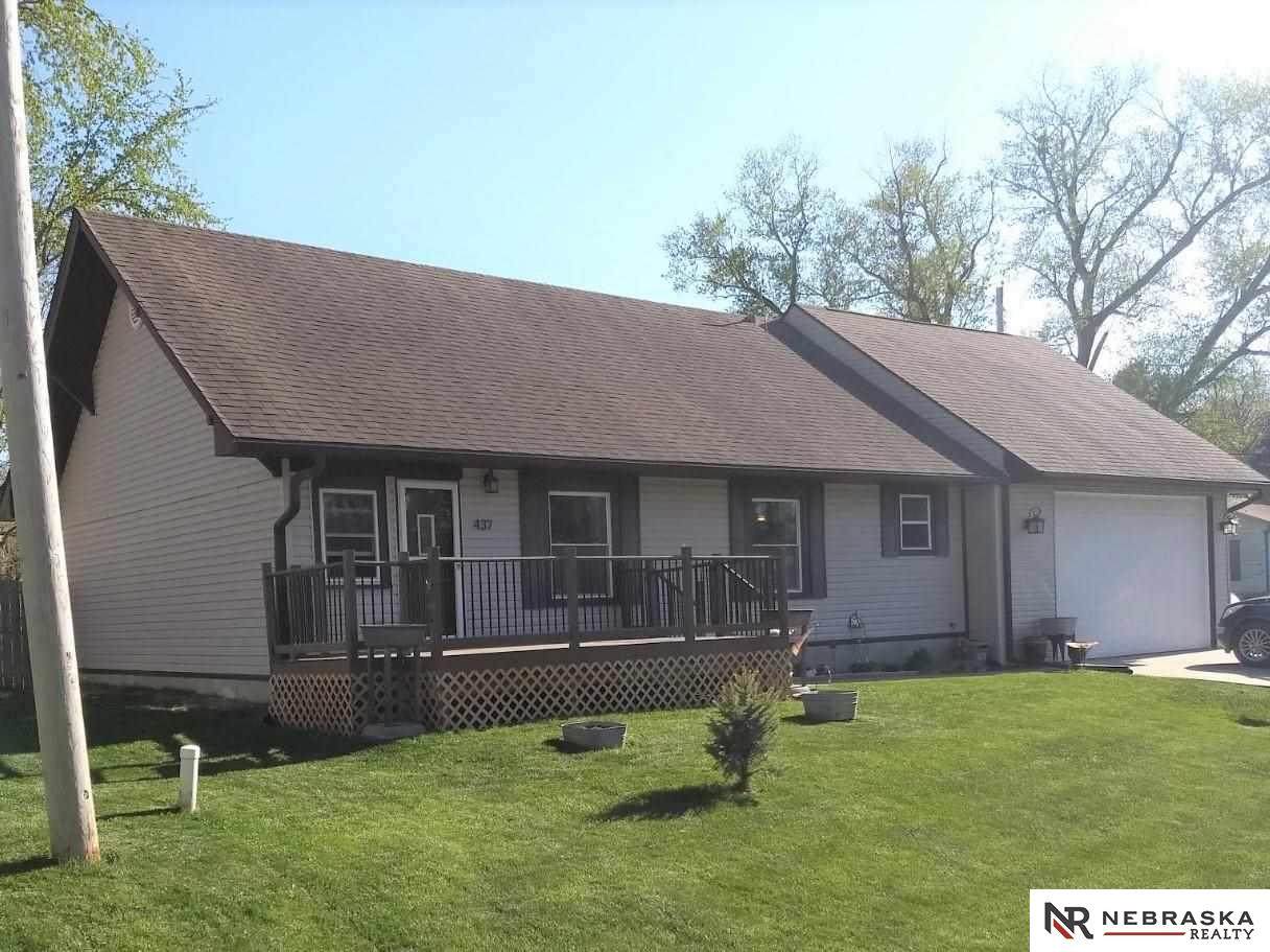 437 2nd Street - Photo 1