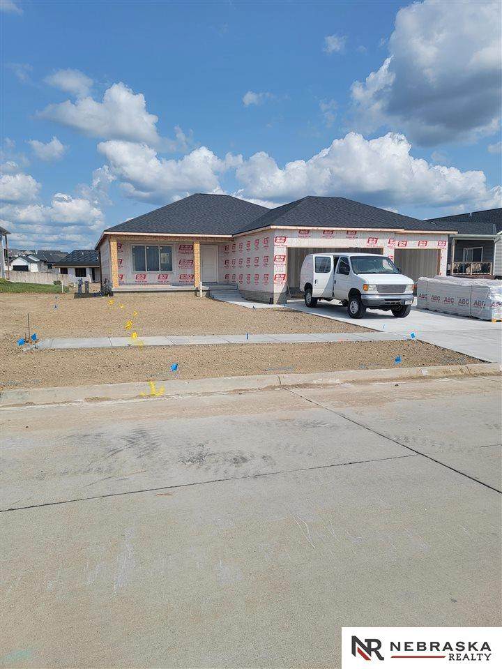 1210 Cyprus Boulevard - Photo 1