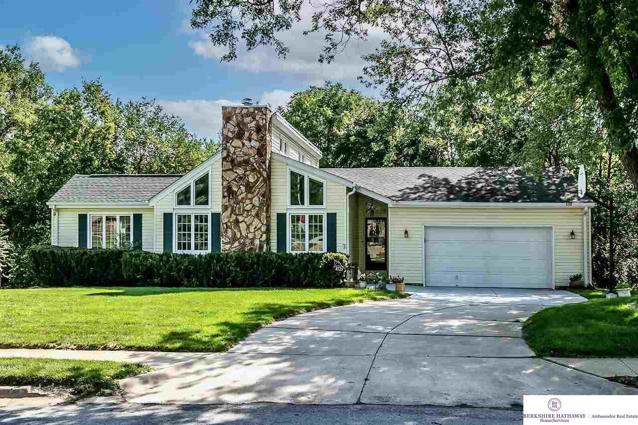 8525 52 Avenue - Photo 1