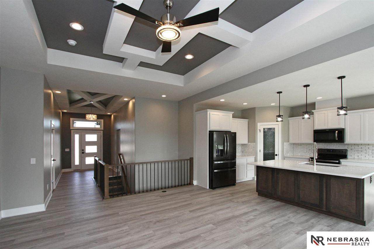 828 104th Street - Photo 1