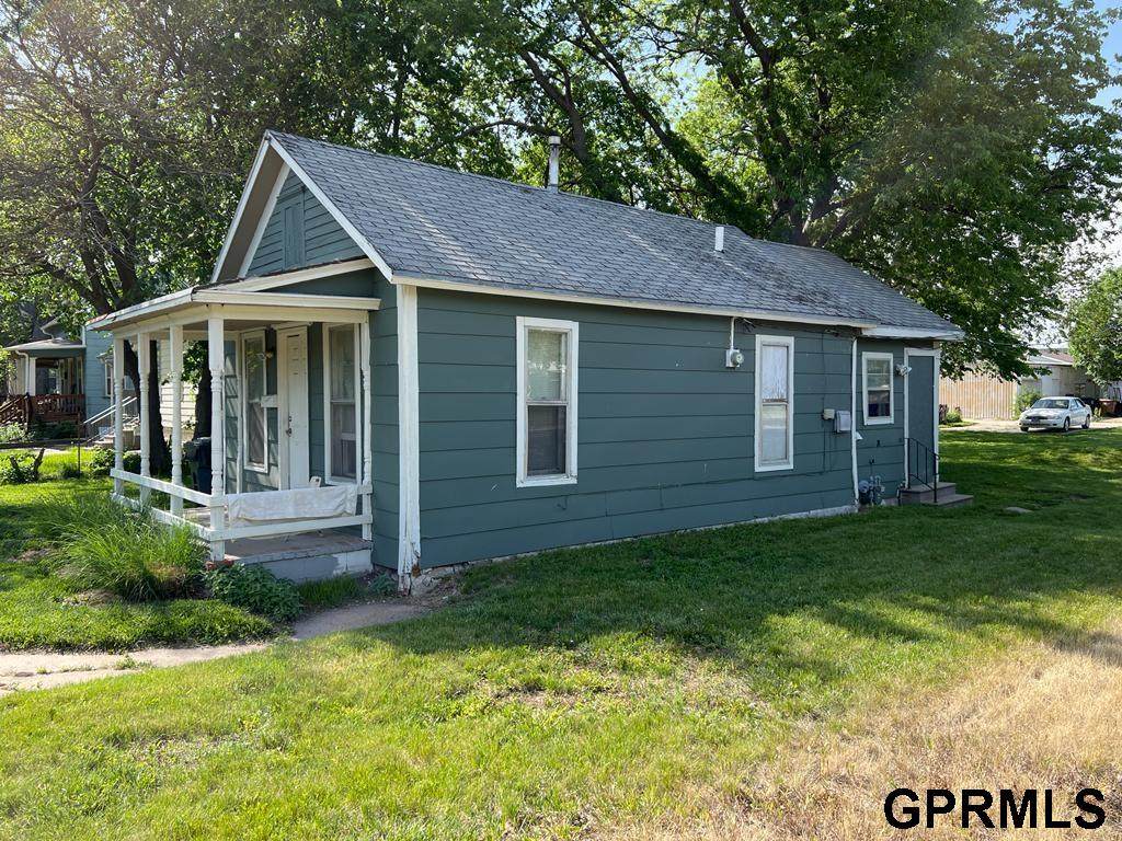 246 F Street - Photo 1