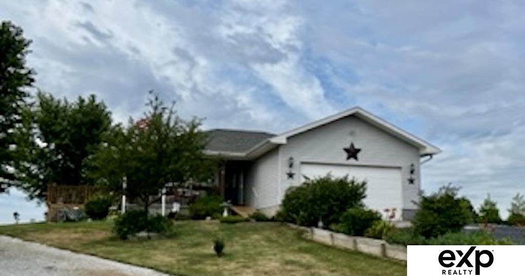 315 Sunrise Court - Photo 1