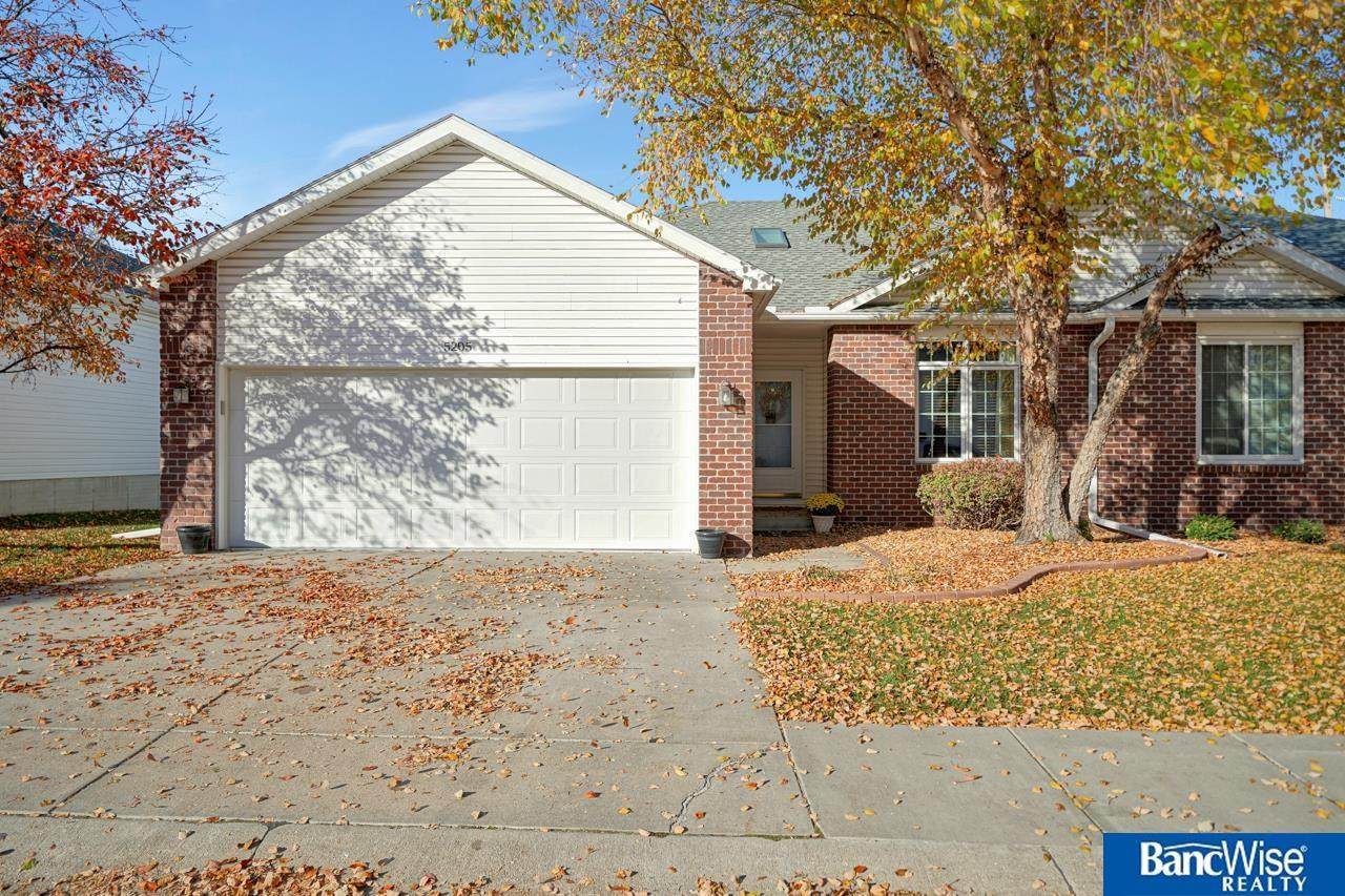 5205 Sunlight Court - Photo 1