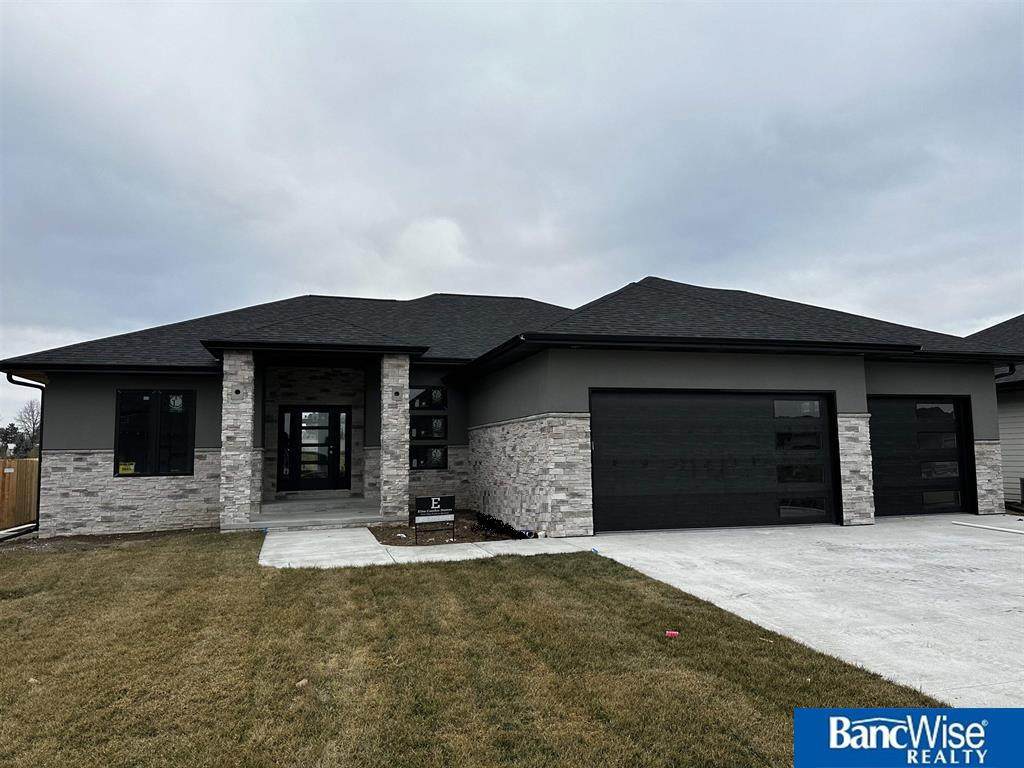 9665 Topher Boulevard - Photo 1