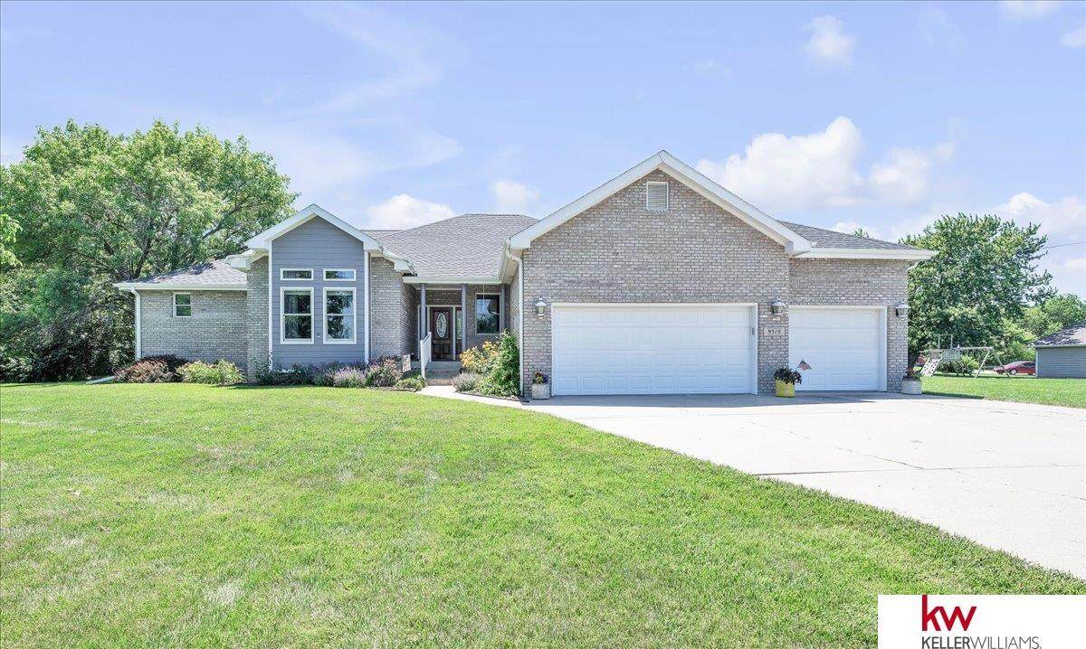 9310 Monroe Road - Photo 1