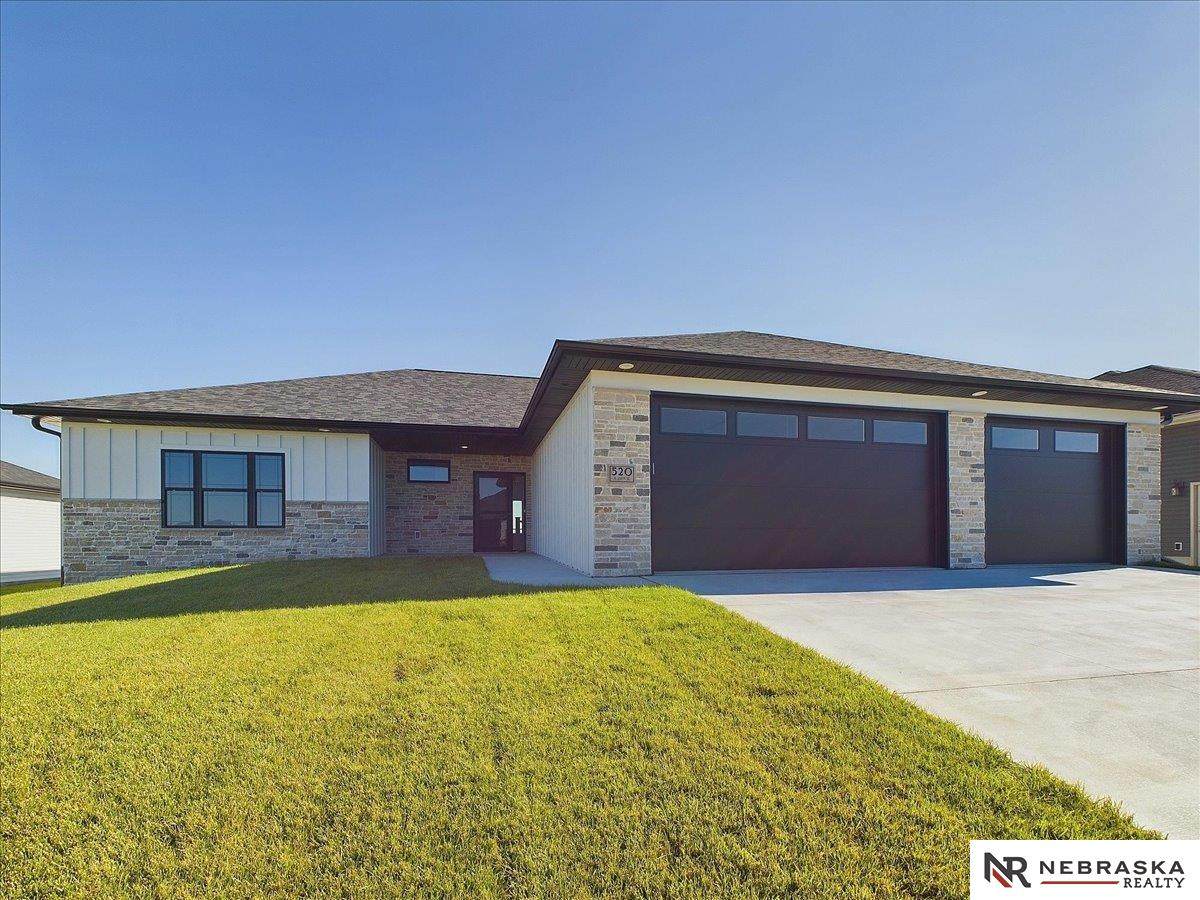 520 108th Street - Photo 1