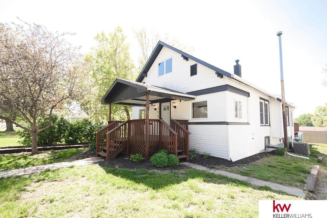 1115 Lincoln Avenue - Photo 1