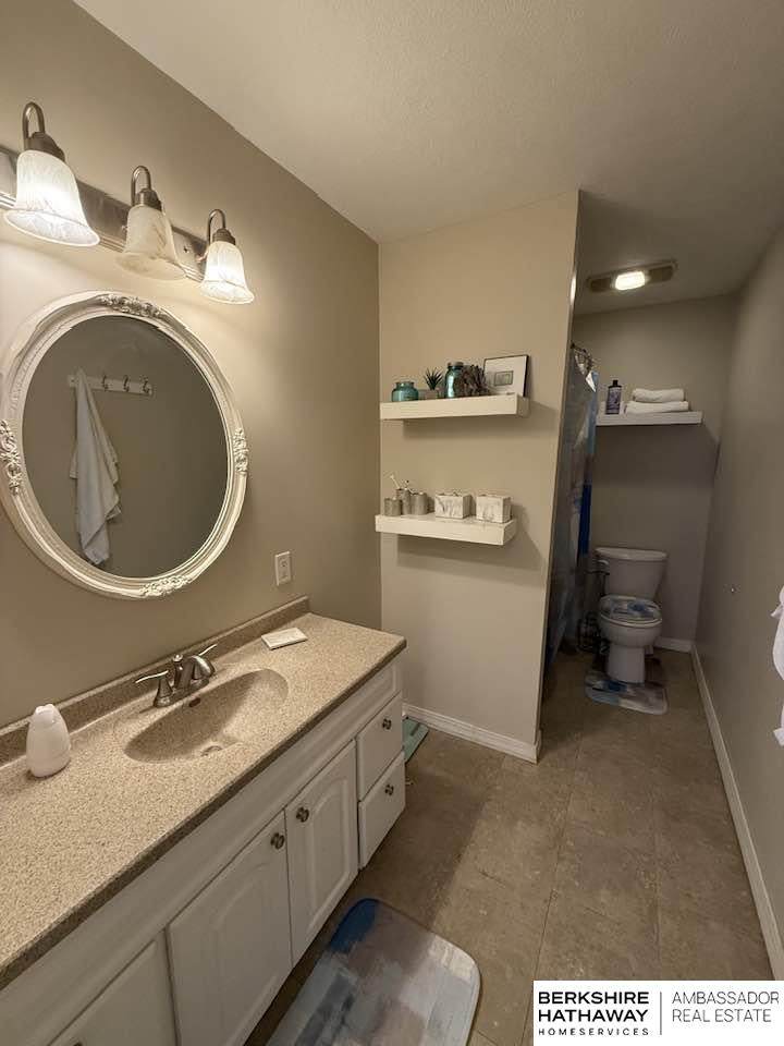 222 Pine Street - Photo 1