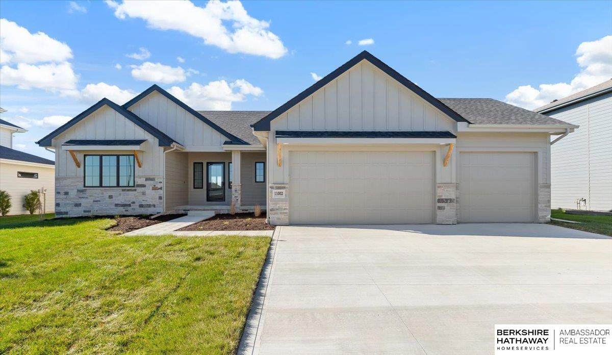 11002 171st Street - Photo 1