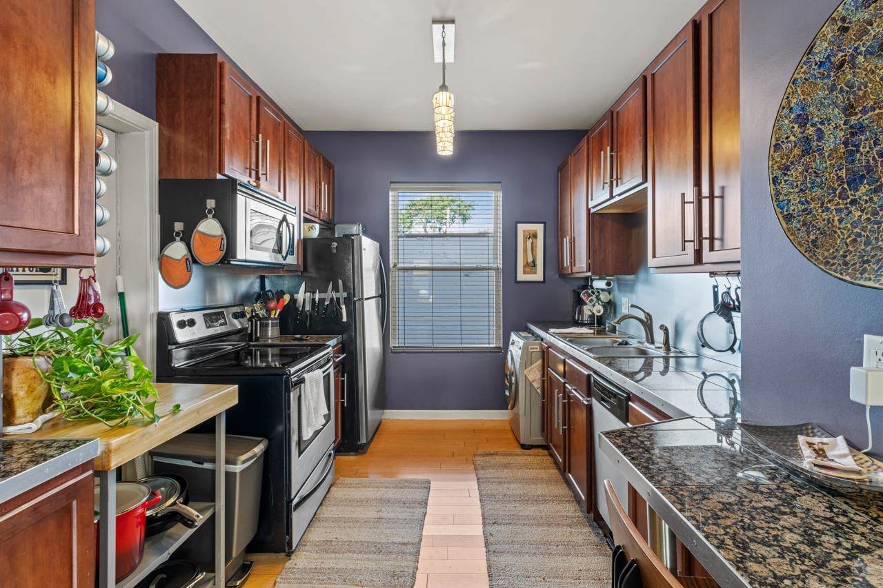 2315 Harney Street - Photo 1