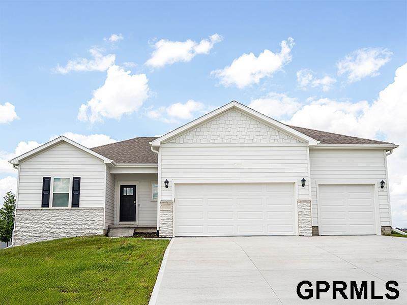 12414 204th Avenue - Photo 1