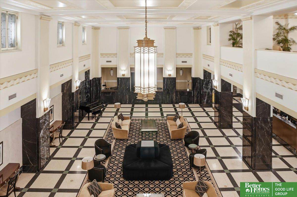 1403 Farnam Street - Photo 1