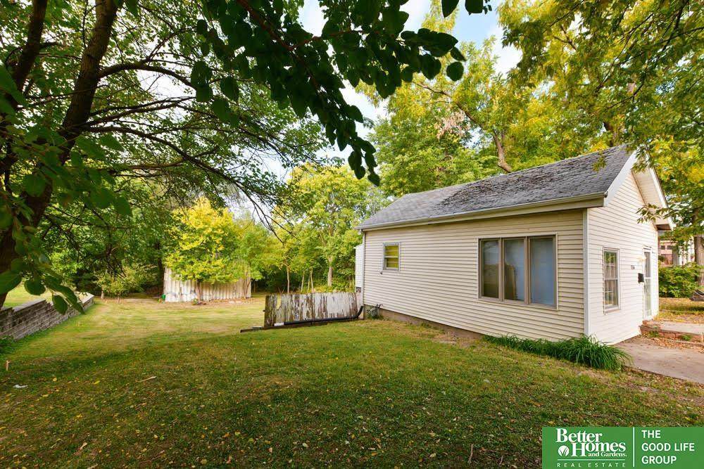 1704 18th Street - Photo 1