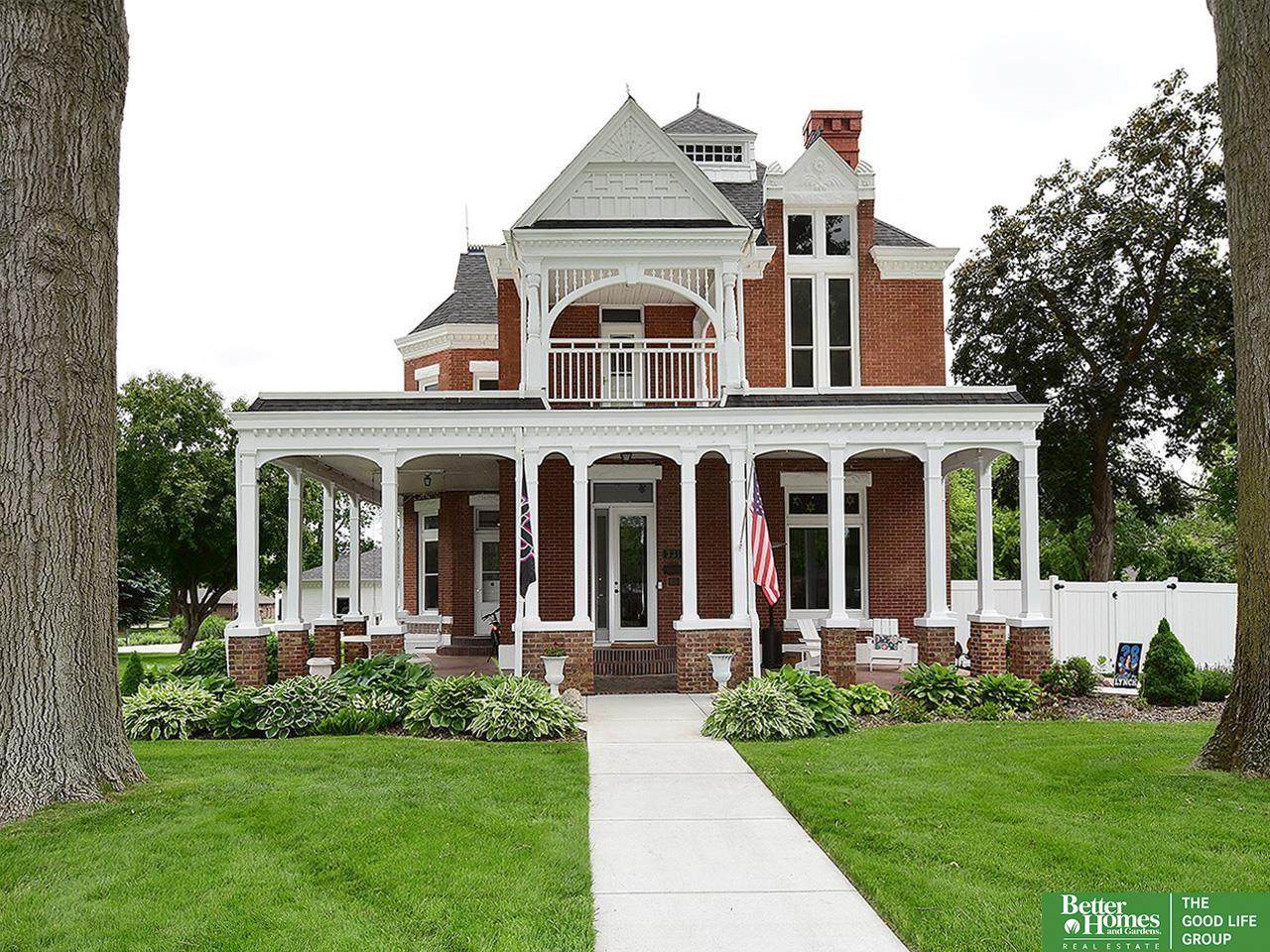 331 11th Street - Photo 1