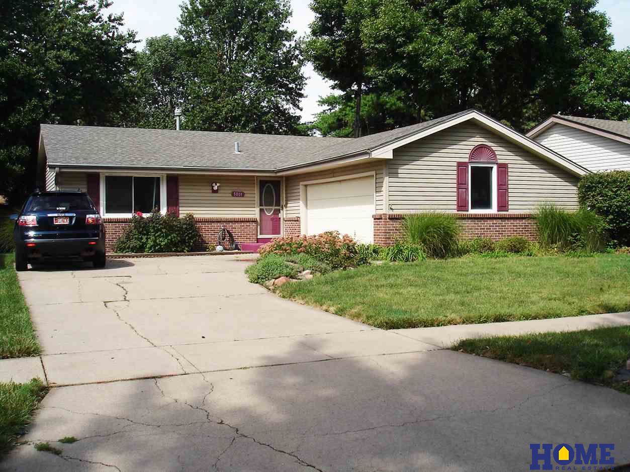 5001 Woodhaven Drive - Photo 1