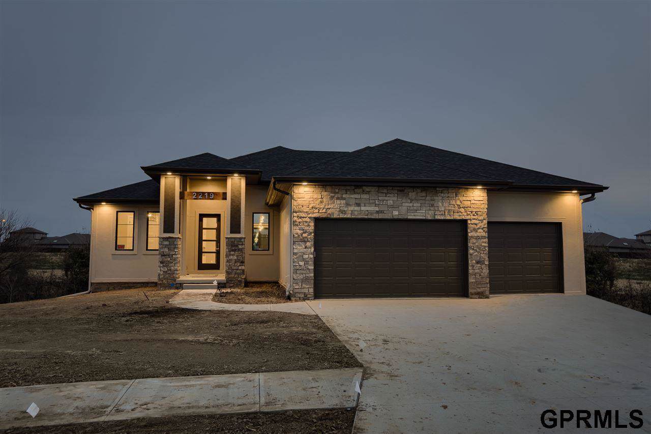 2219 186 Street - Photo 1