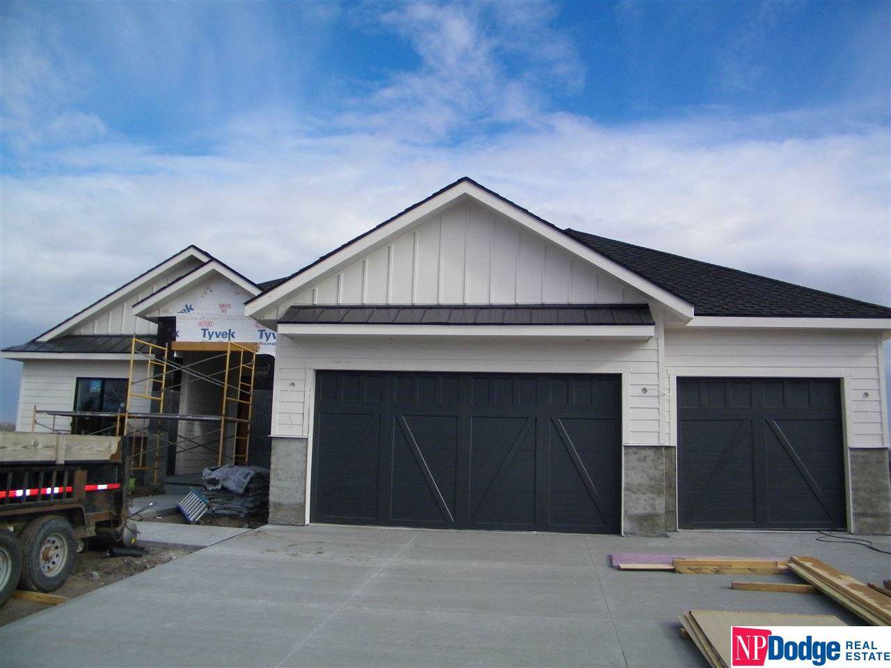 643 243 Street - Photo 1