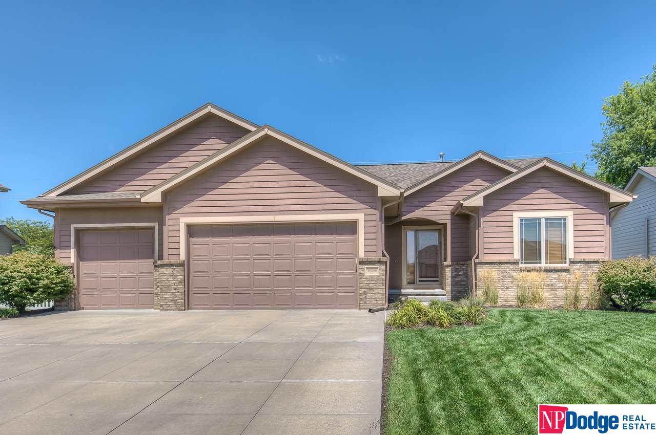 20208 Crystal Avenue - Photo 1