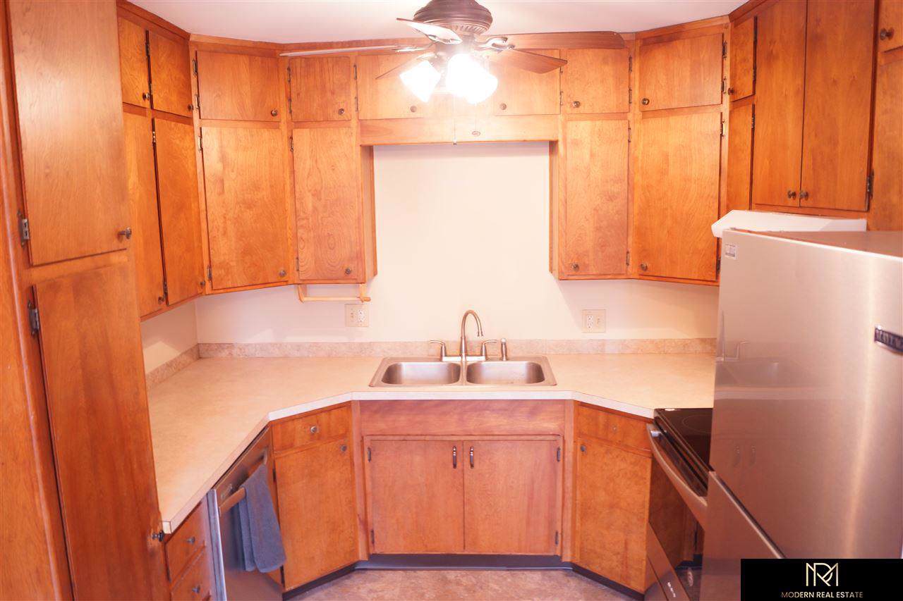 1138 44Th Street - Photo 1